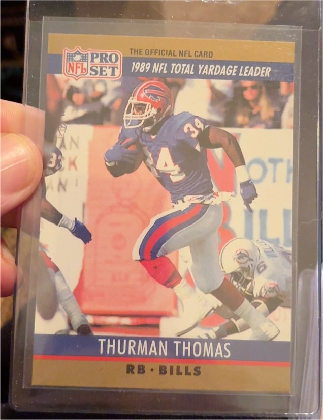 1990 Pro Set #10 Thurman Thomas — front