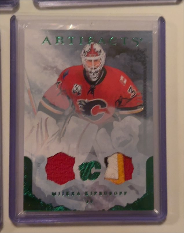 1997 Upper Deck Artifacts #A-7 Mike Vernon — front