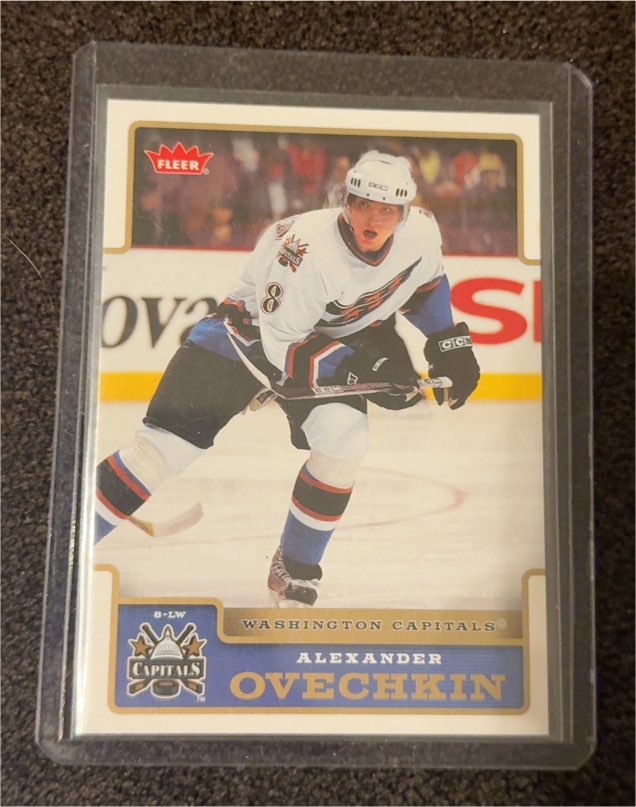 2006-07 Fleer #195 Alexander Ovechkin — front