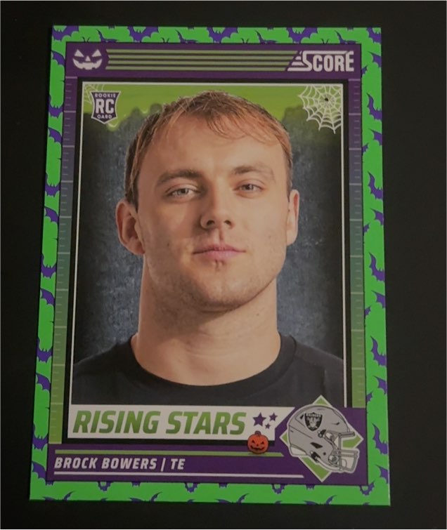 2024 Panini Score-A-Treat Rising Stars Green Bats #8 Brock Bowers — front
