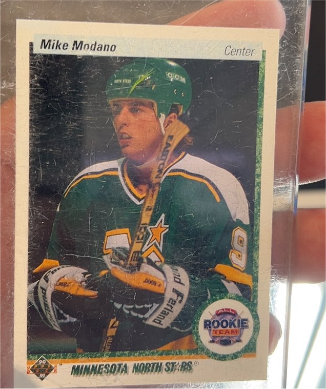1990-91 Upper Deck #346 Mike Modano — front
