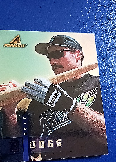 1998 Pinnacle Plus #132 Wade Boggs — front