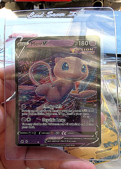 2022 Pokémon TCG Crown Zenith #060 Mew V — front
