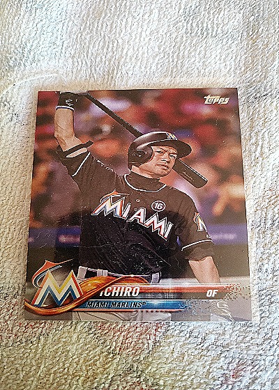 2018 Topps #16 Ichiro Suzuki — front