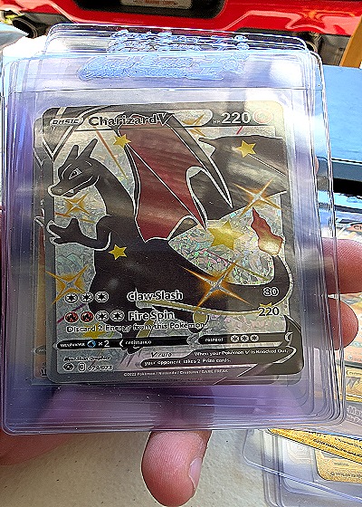 2020 Pokémon Champion's Path #079/073 Charizard V — front