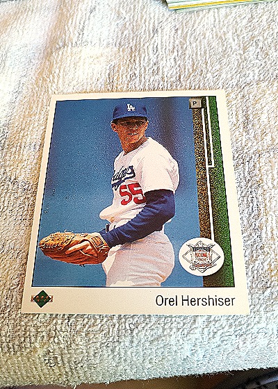 1989 Upper Deck #661 Orel Hershiser — front