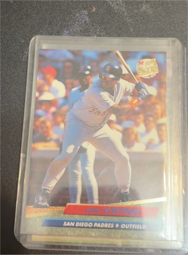 1992 Fleer Ultra #277 Tony Gwynn — front