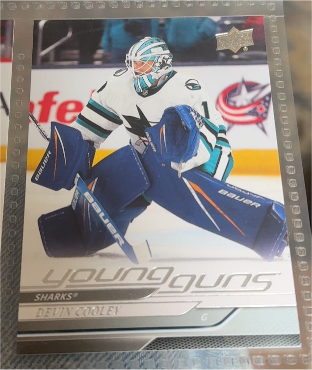 2024-25 Upper Deck Series 2 Young Guns #473 Devin Cooley — front