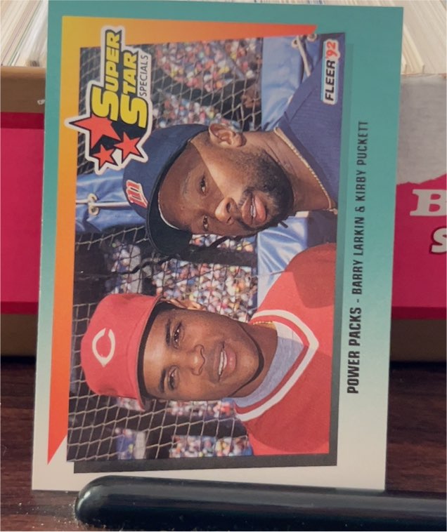 1992 Fleer #704 Power Packs (Barry Larkin / Kirby Puckett) — front