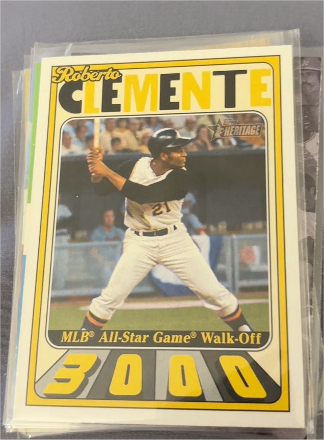 2021 Topps Heritage #C3K-6 Roberto Clemente — front