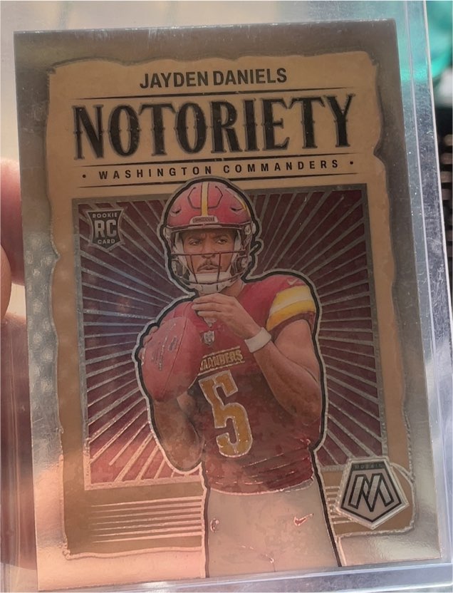 2024 Panini Mosaic #19 Jayden Daniels Notoriety Rookie Card — front