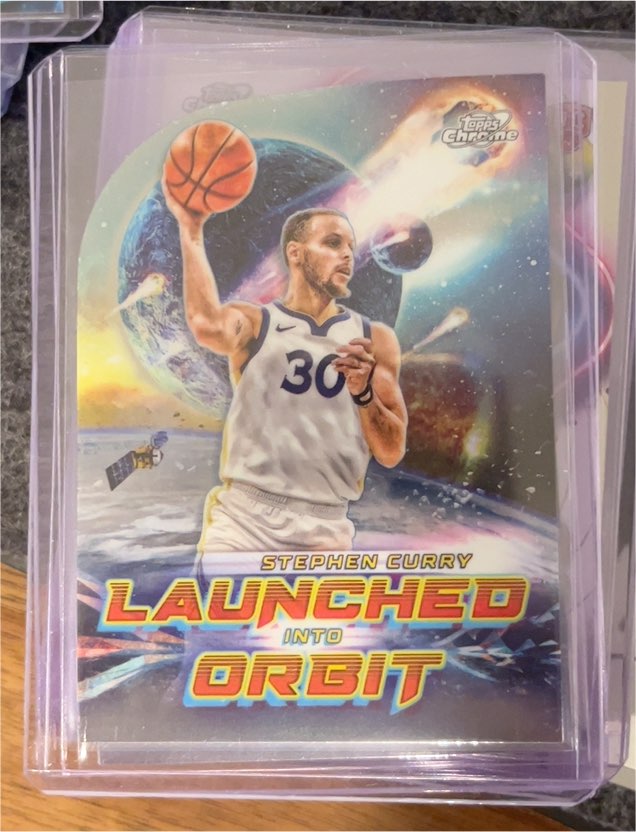 2023-24 Topps Chrome Cosmic #LIO-19 Stephen Curry Launched Into Orbit — front
