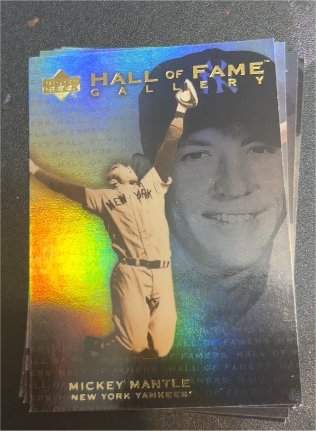 2001 Upper Deck Hall of Fame Gallery #G? Mickey Mantle — front