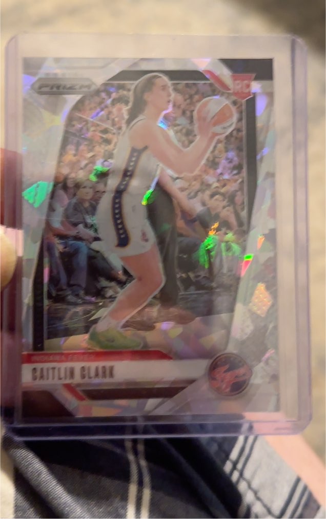 2024 Panini Prizm WNBA #22 Caitlin Clark — front