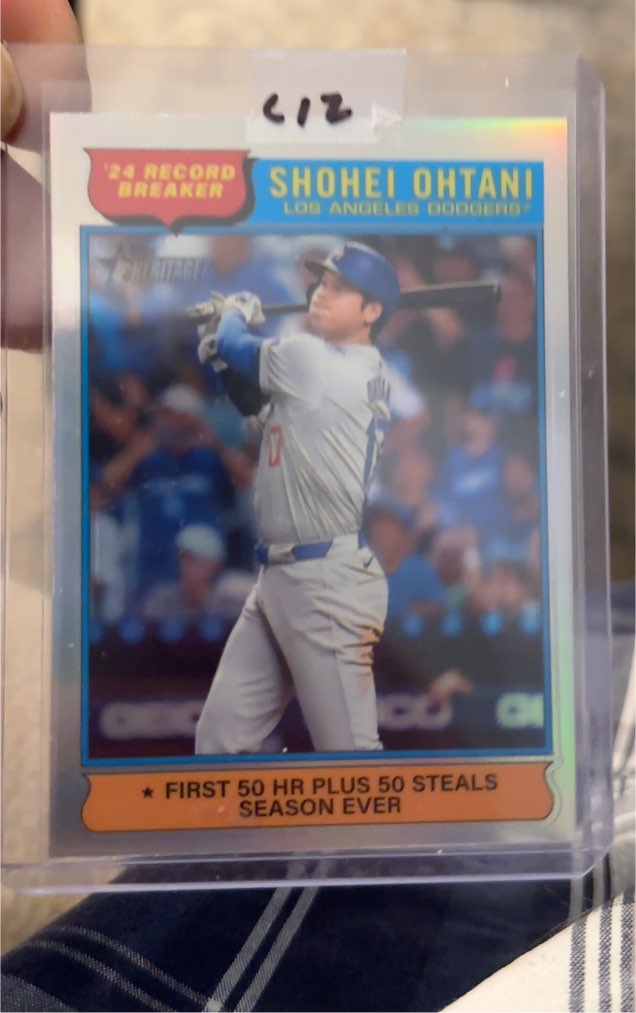 2025 Topps Heritage #1 Shohei Ohtani '24 Record Breaker — front