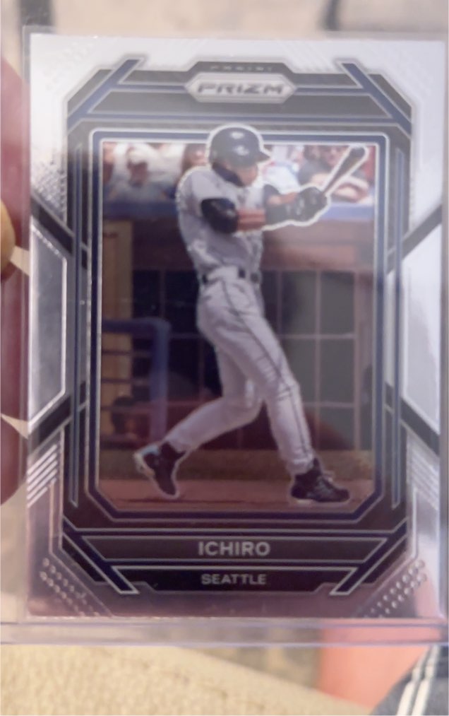2023 Panini Prizm #32 Ichiro — front