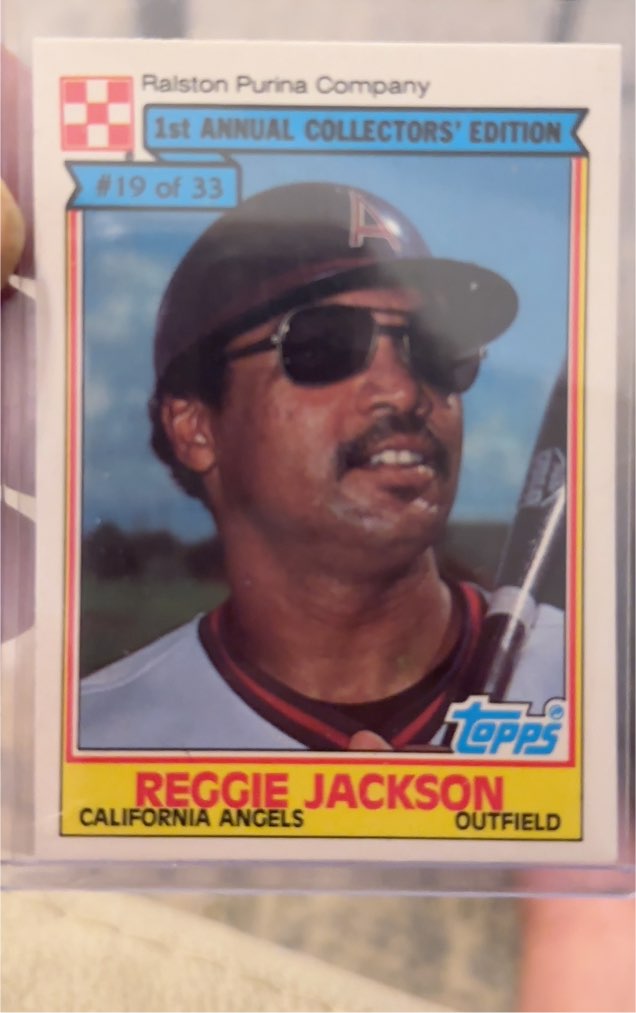 1984 Topps Ralston Purina #19 Reggie Jackson — front