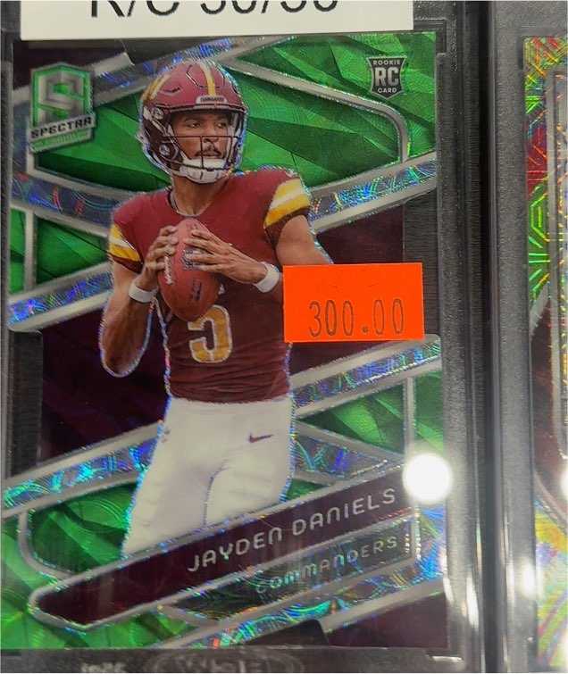 2024 Panini Spectra #2 Jayden Daniels — front
