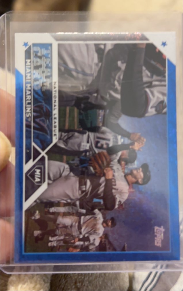 2023 Topps #473 Miami Marlins — front