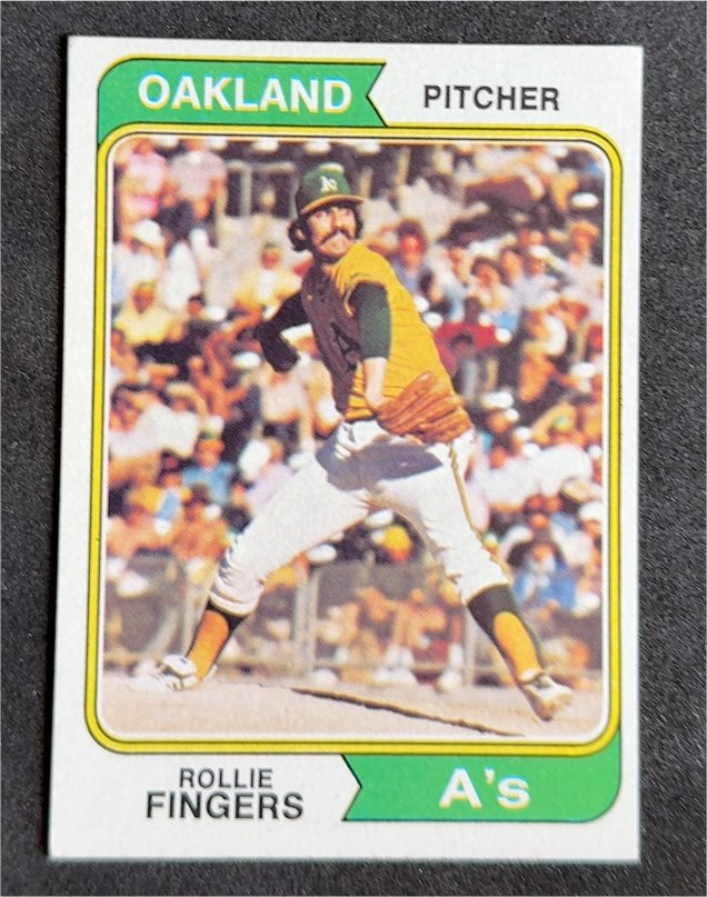 1974 Topps #212 Rollie Fingers — front