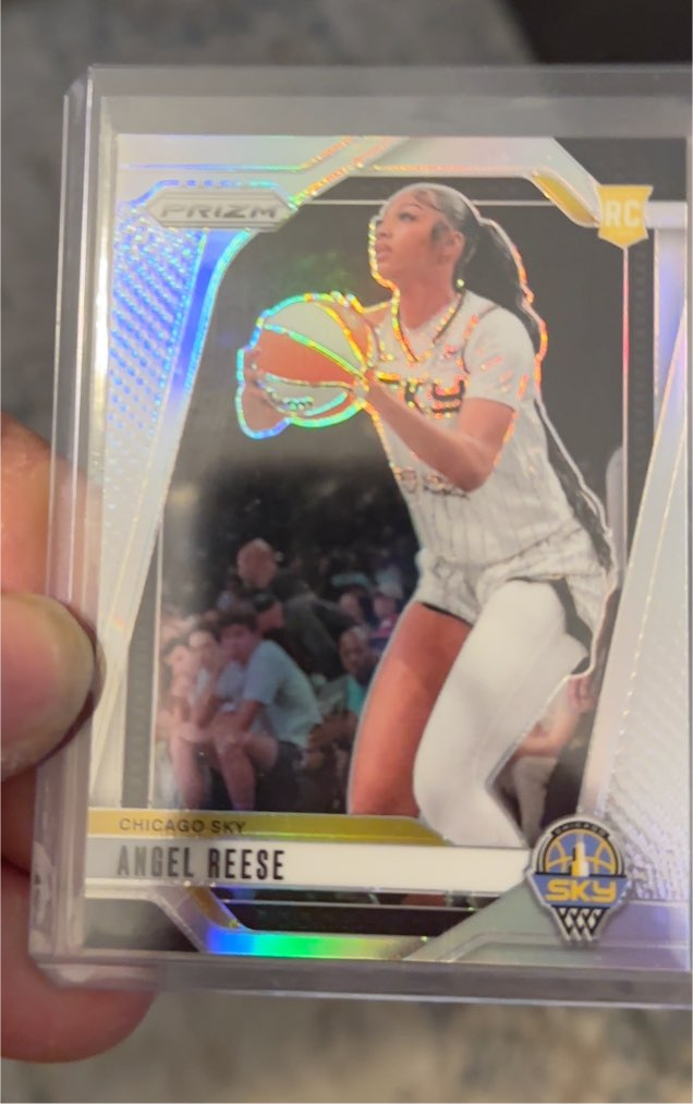 2024 Panini Prizm WNBA #10 Angel Reese — front