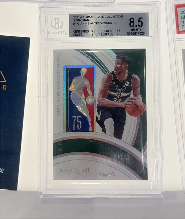 2021-22 Panini Immaculate Collection #1 Giannis Antetokounmpo — front