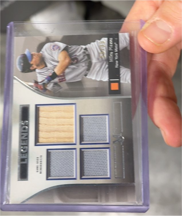 2024 Topps Museum Collection Primary Pieces Quad Relic Matt Olson #SPPQ-MO — front