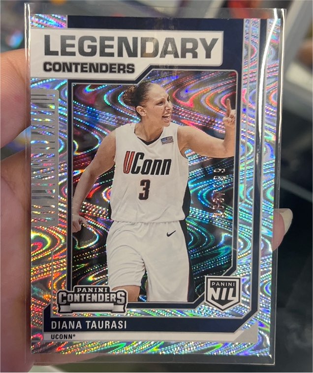 2024-25 Panini UCONN Legendary Contenders Diana Taurasi — front