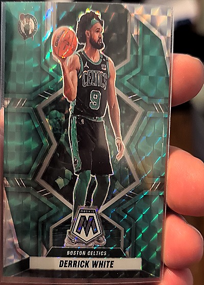 2021-22 Panini Mosaic #173 Derrick White — front