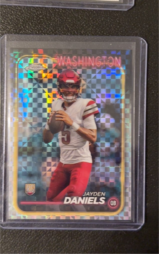2024 Topps Chrome #201 Jayden Daniels — front