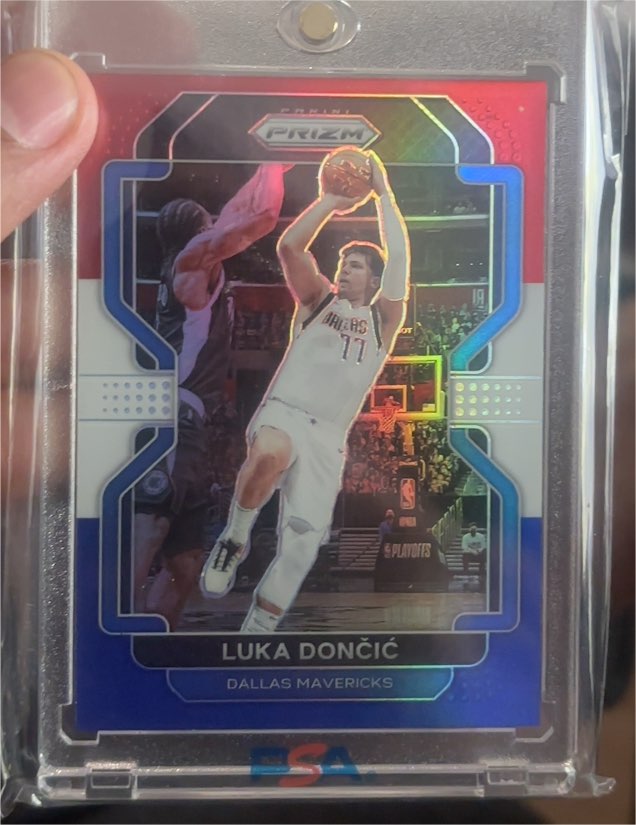 2021-22 Panini Prizm #223 Luka Dončić — front