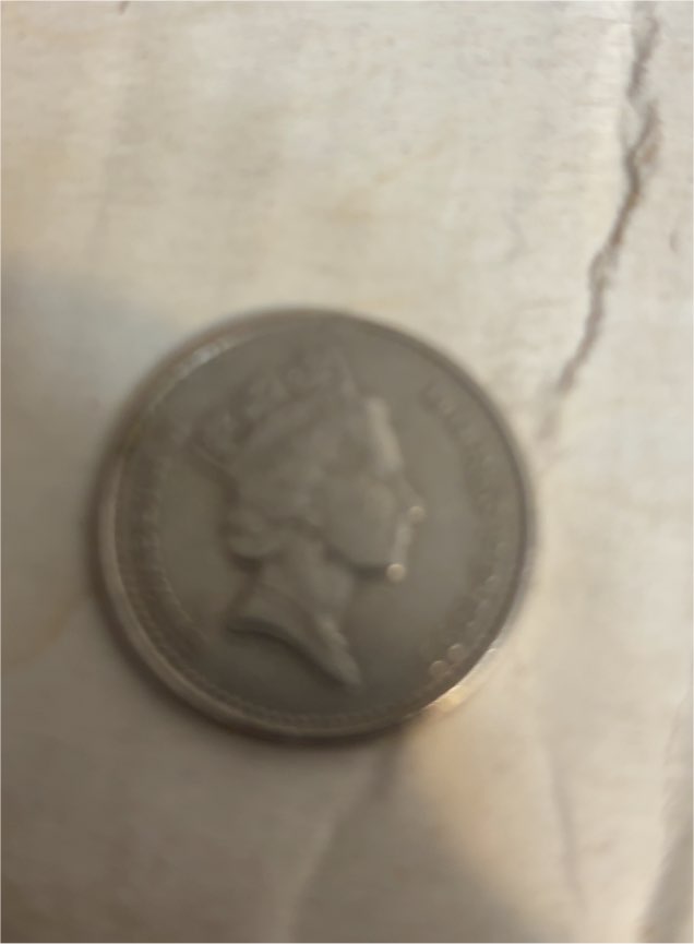 1985 United Kingdom One Pound Coin Queen Elizabeth II — front