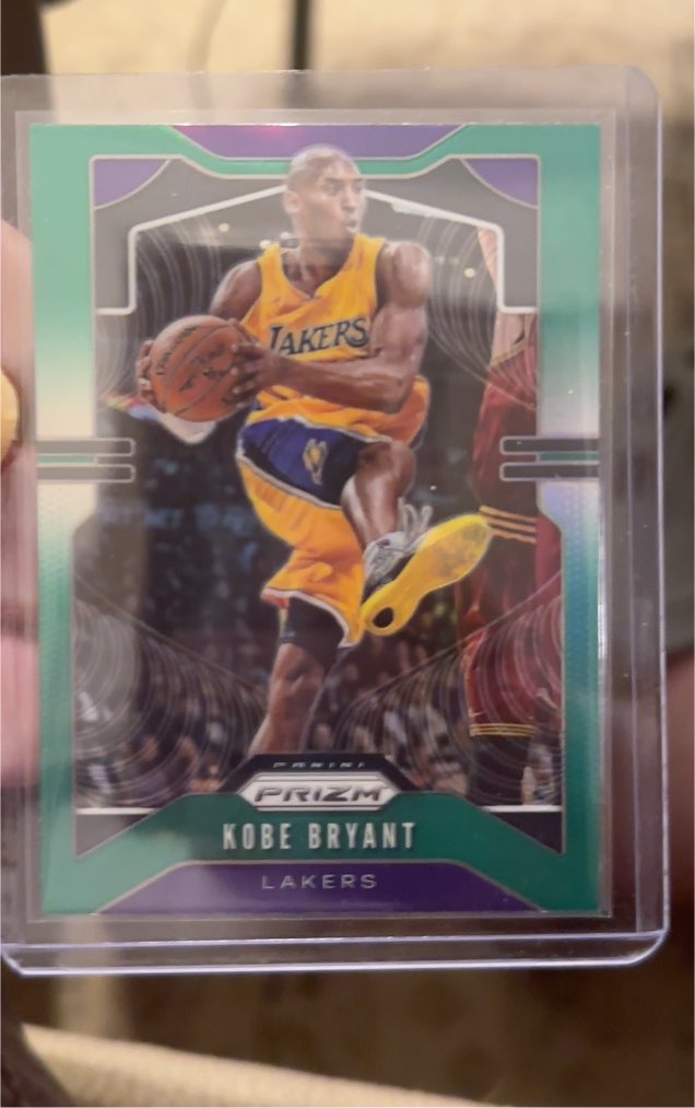 2019-20 Panini Prizm #8 Kobe Bryant — front