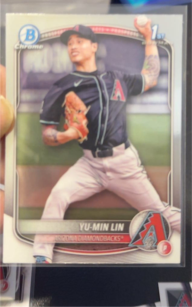 2025 Bowman Chrome Prospects #BCP-27 Yu-Min Lin — front