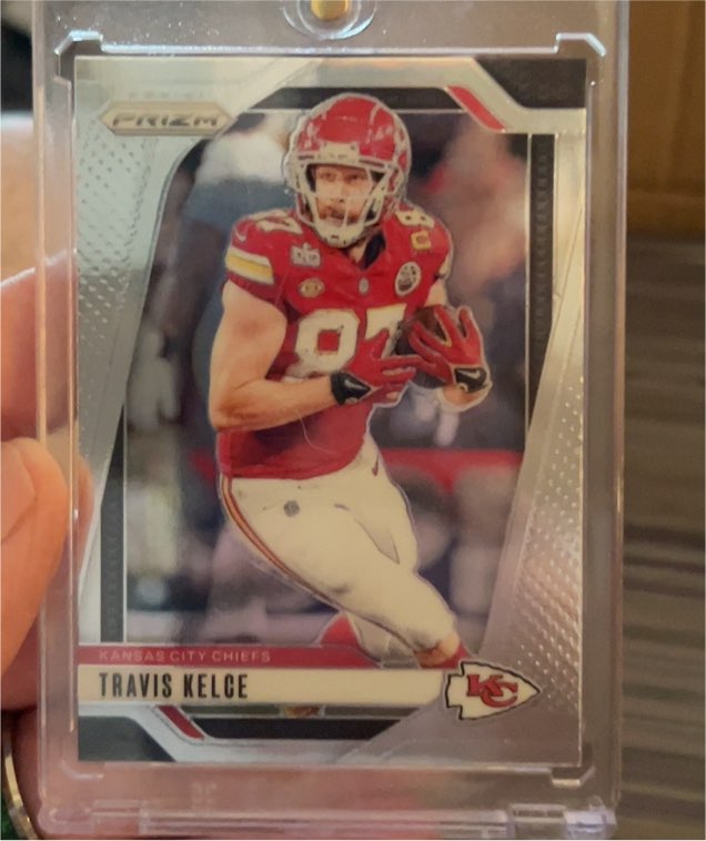 2024 Panini Prizm #140 Travis Kelce — front
