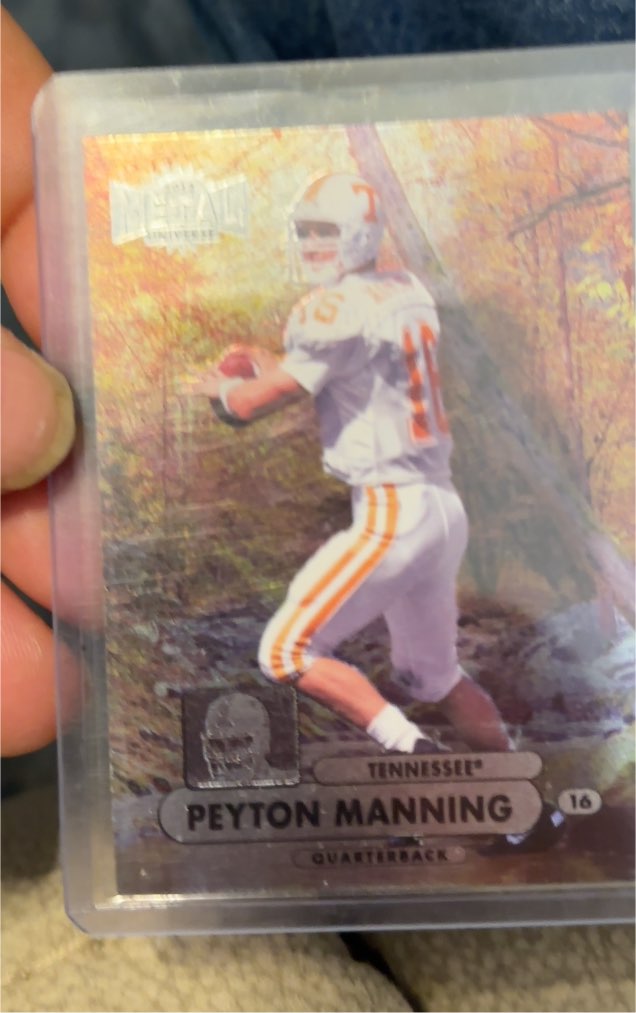 1998 Metal Universe #16 Peyton Manning — front