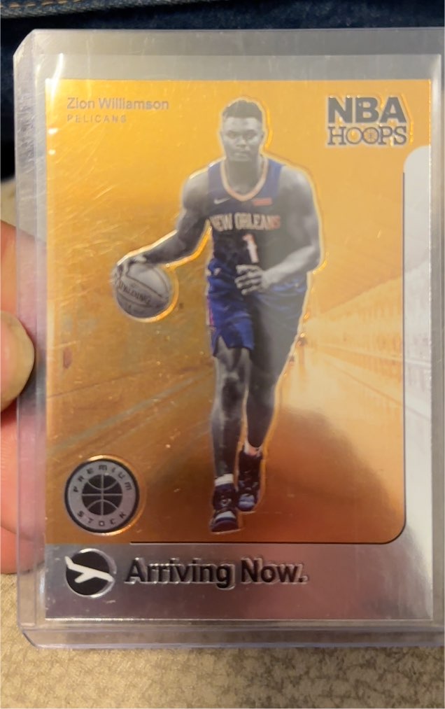 2019-20 Panini NBA Hoops Premium Stock #2 Zion Williamson Arriving Now — front