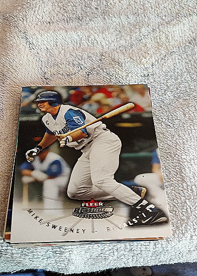 1996 Fleer #39 Mike Sweeney — front