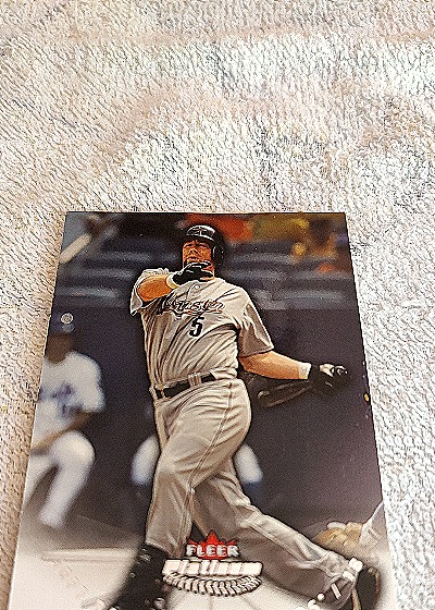 1994 Fleer #5 Frank Thomas — front