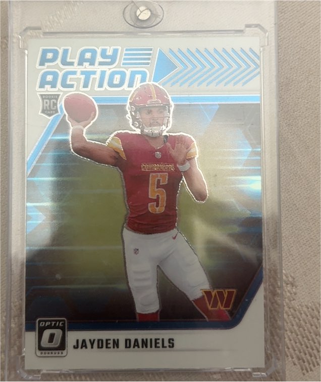 2024 Panini Donruss Optic #1 Jayden Daniels Play Action Rookie Card — front