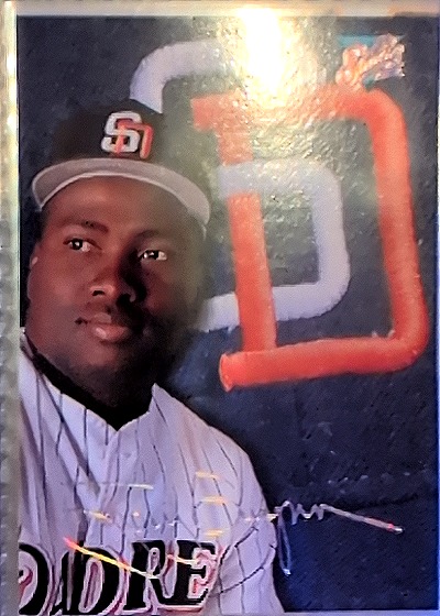 1993 Leaf Studio #100 Tony Gwynn — front