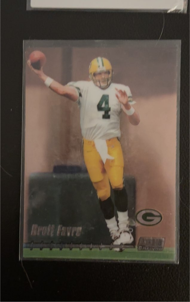 1999 Topps Stadium Club Chrome #62 Brett Favre — front