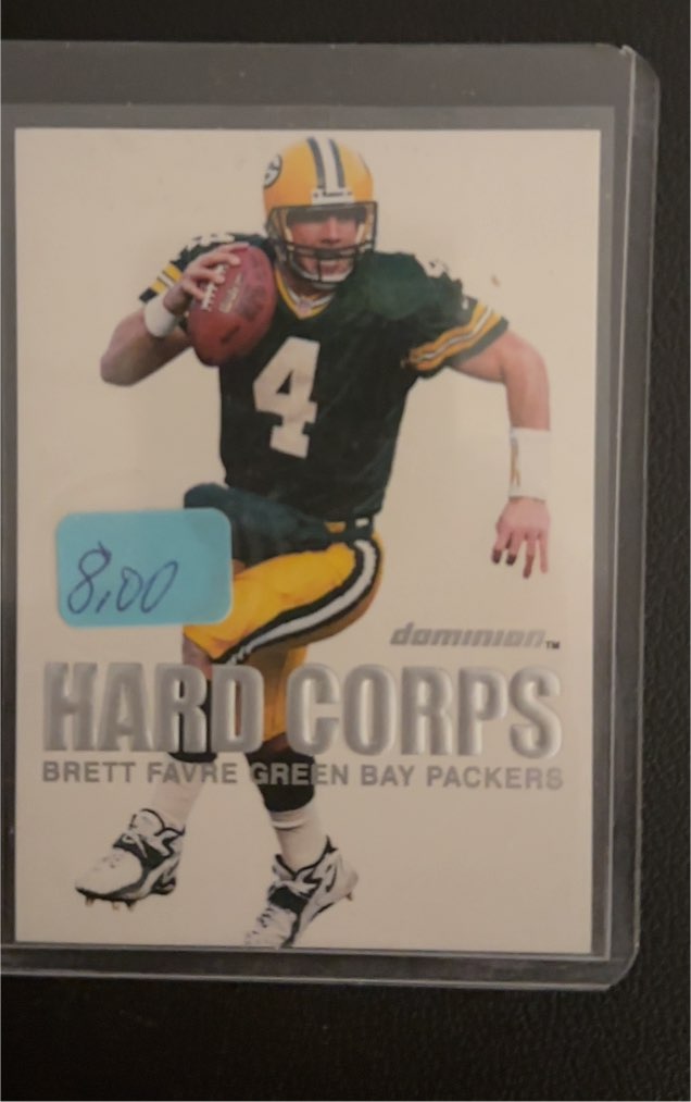 2000 SkyBox Dominion Hard Corps #1HC Brett Favre — front