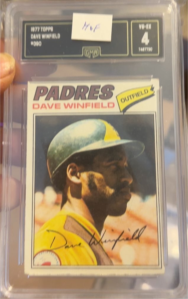 1977 Topps #390 Dave Winfield — front