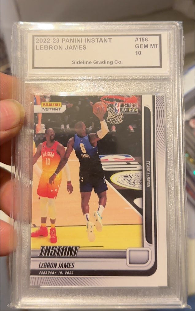 2022-23 Panini Instant #156 LeBron James — front
