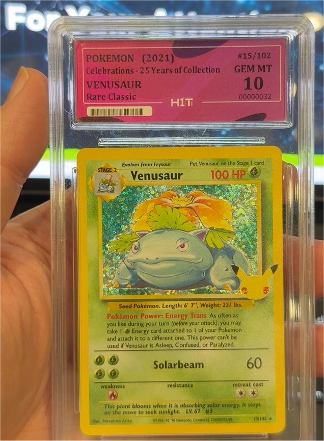 2021 Pokemon Celebrations Classic Venusaur #15/102 — front