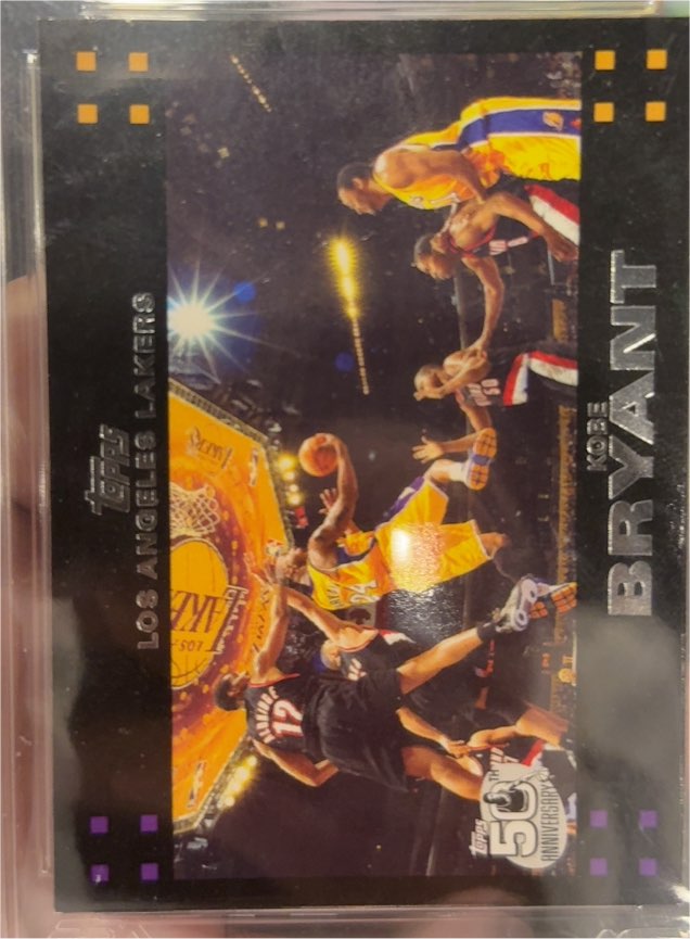 2007-08 Topps #24 Kobe Bryant — front