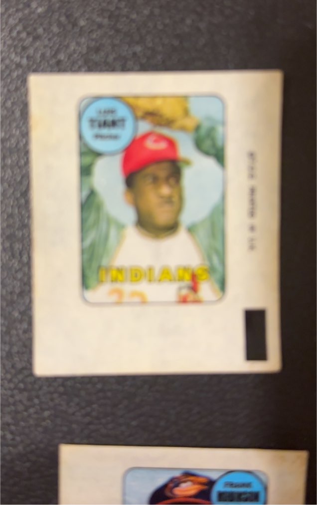 1969 Topps Decals #7 Luis Tiant — front