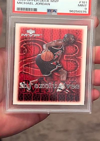 1999 Upper Deck MVP #181 Michael Jordan — front