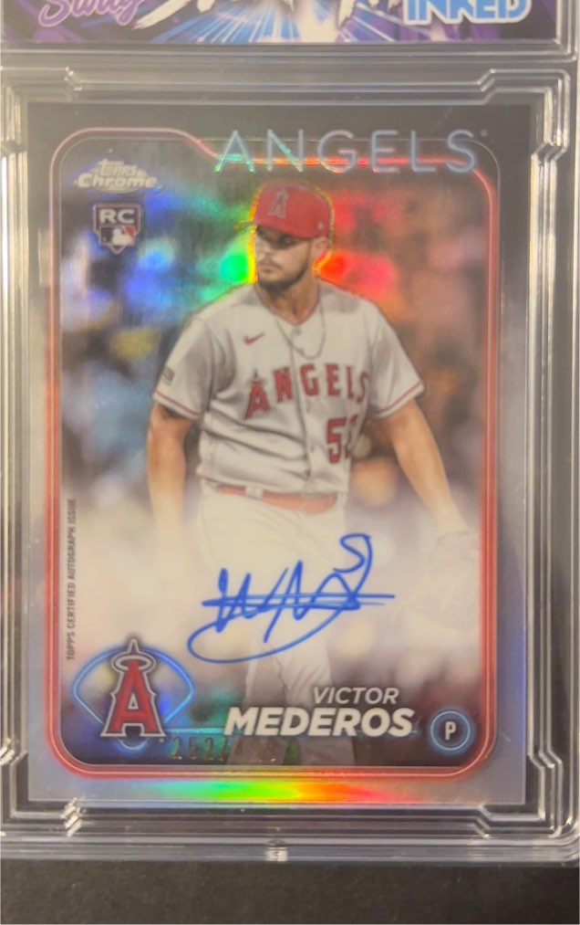 2024 Topps Chrome Update #RA-VME Victor Mederos Rookie Autograph — front